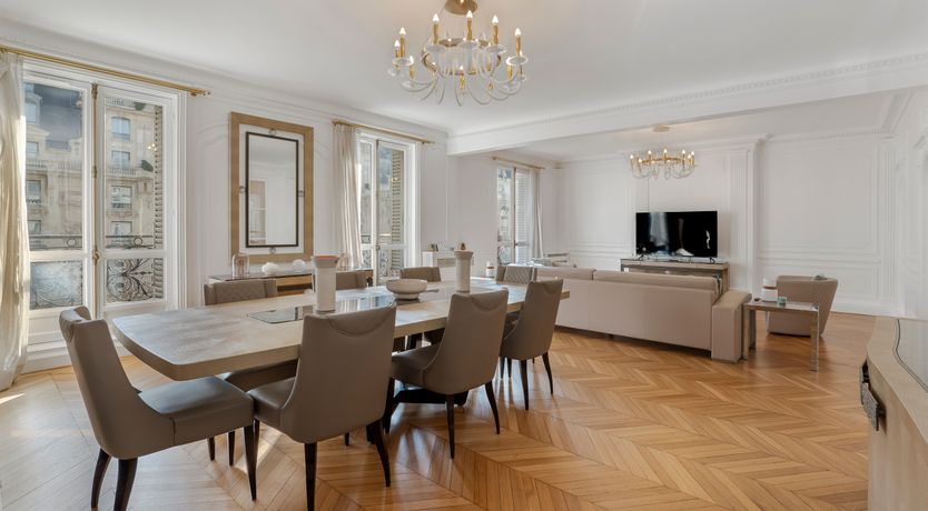 Photo of The Parisian Belle