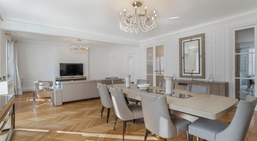 Photo of The Parisian Belle