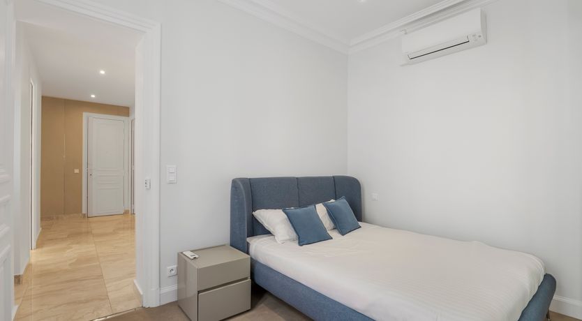 Photo of The Parisian Belle