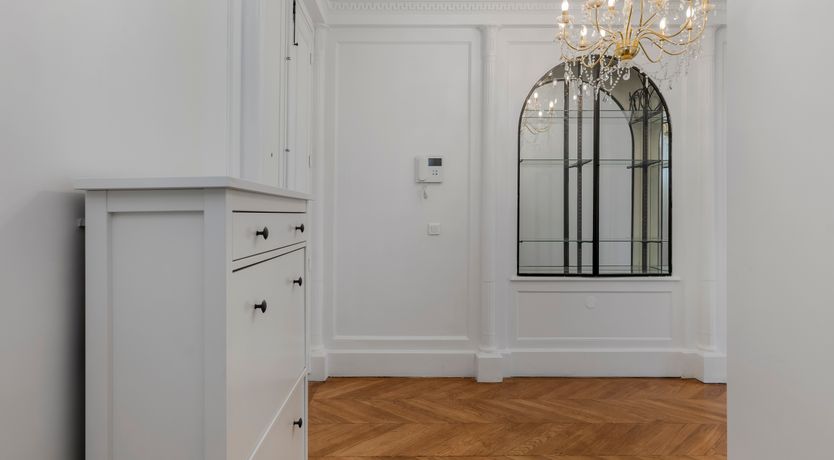 Photo of The Parisian Belle