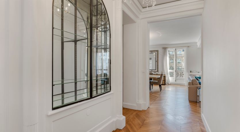 Photo of The Parisian Belle