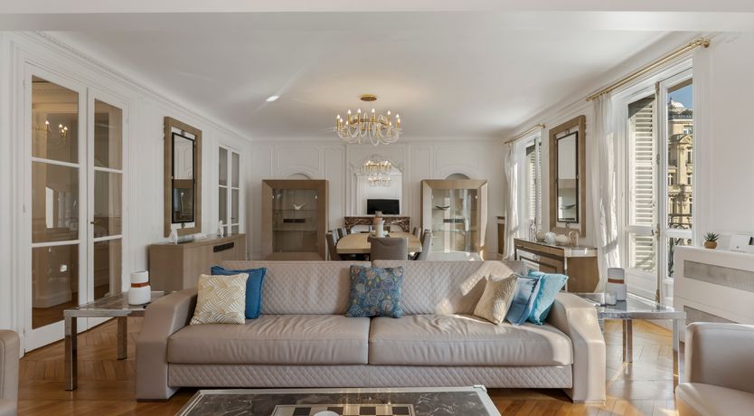 Photo of The Parisian Belle