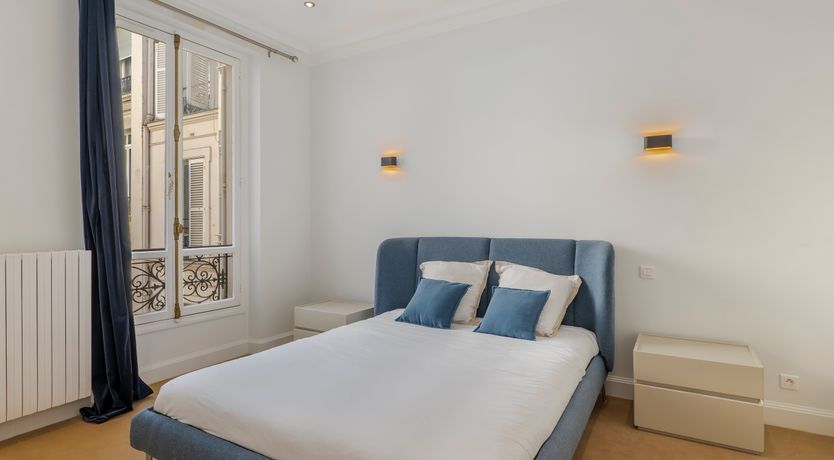 Photo of The Parisian Belle