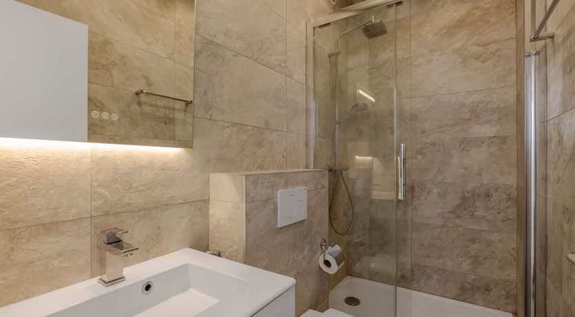 Photo of Luxe In Light