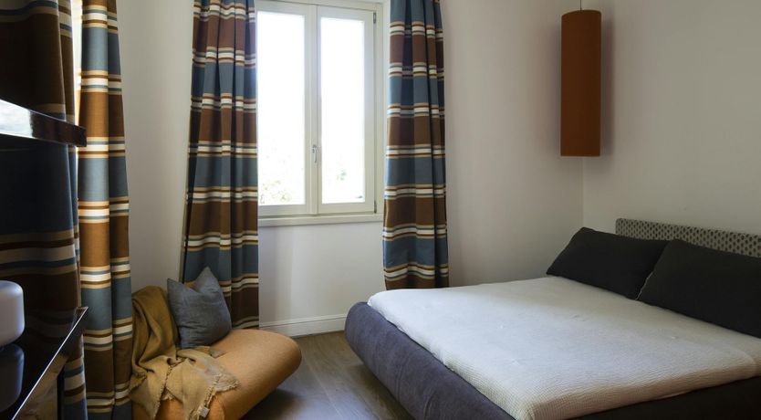 Photo of Acacias on the Lake