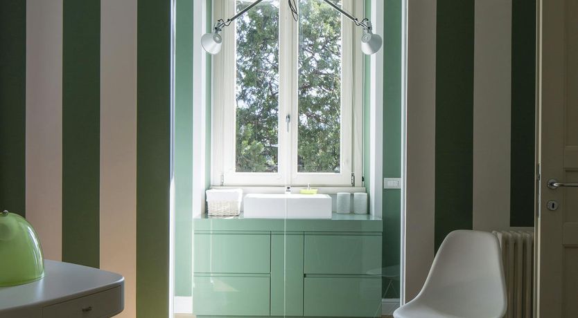 Photo of Acacias on the Lake