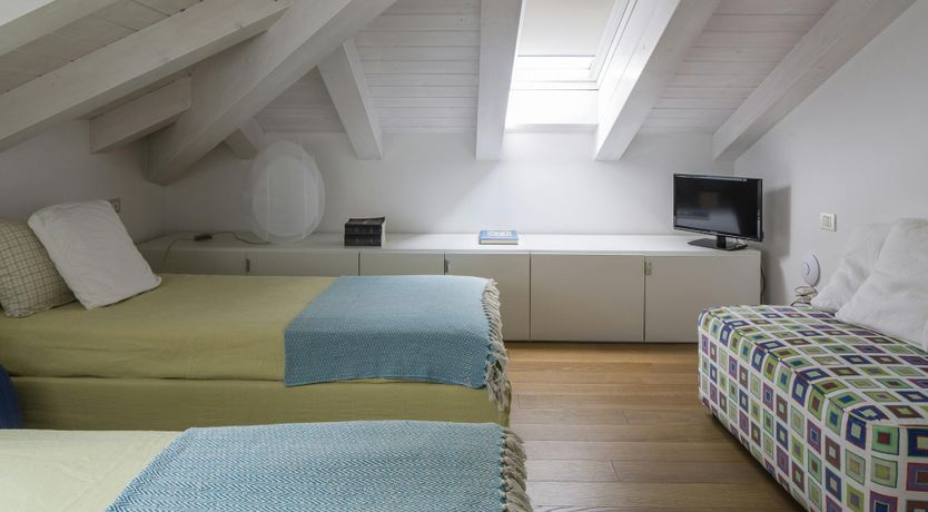 Photo of Acacias on the Lake