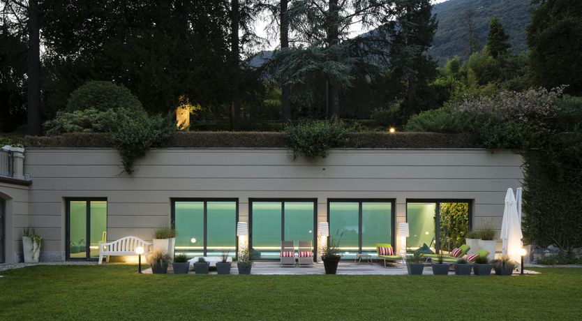 Photo of Acacias on the Lake