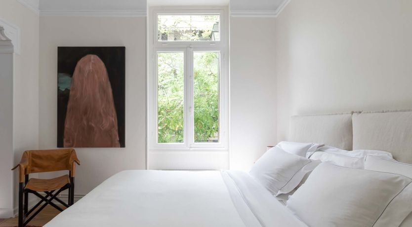 Photo of Ecru Elegance