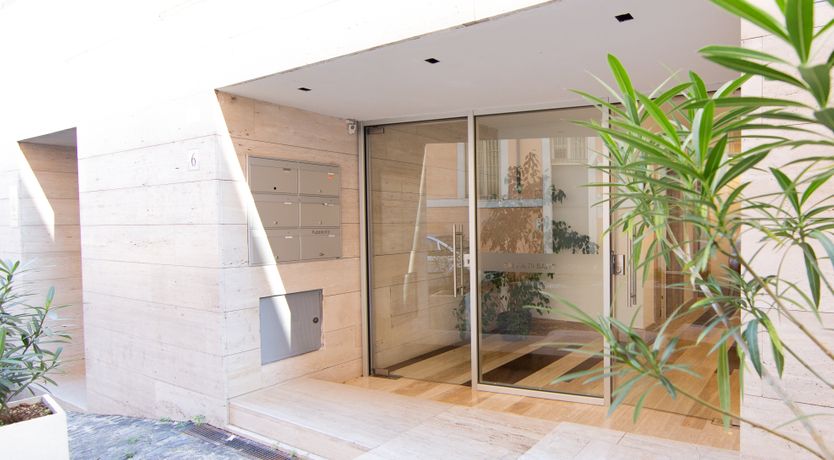 Photo of Wood & White