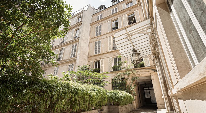 Photo of Boulevard Chic