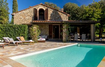 Tuscan Spritz Holiday Home