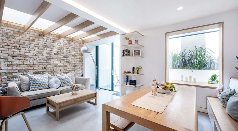 Photo of Rose & Vine