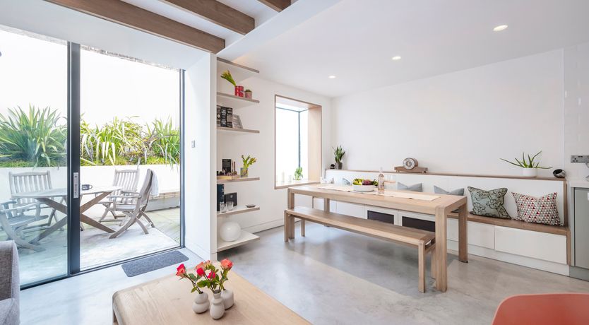 Photo of Rose & Vine