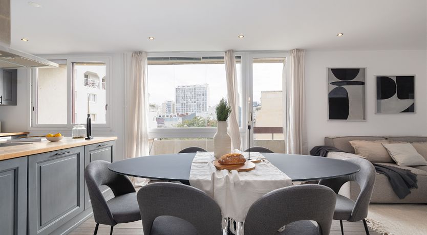 Photo of Parisian Pebbles