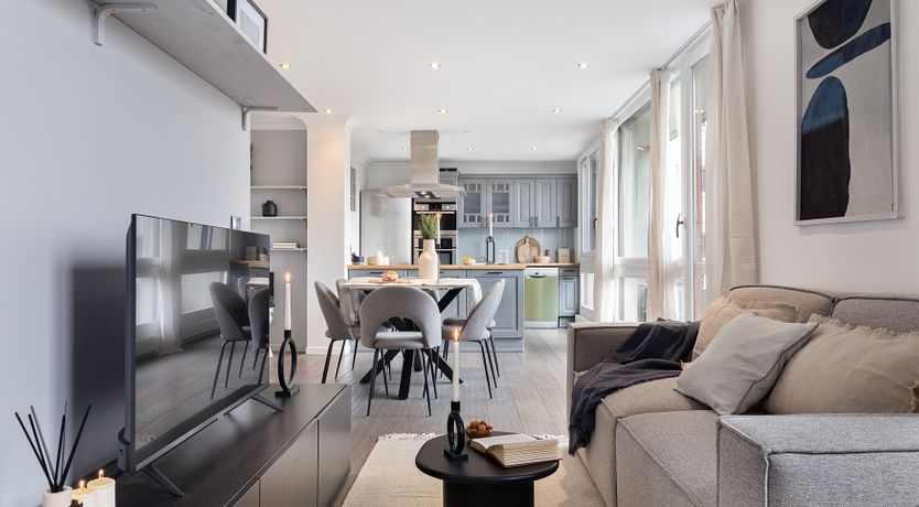 Photo of Parisian Pebbles