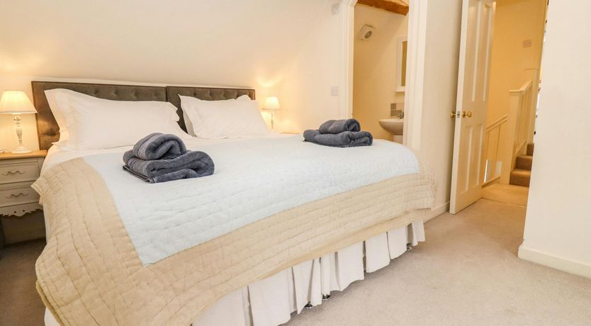 Photo of Scarlet Grove