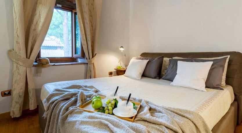 Photo of Green & White