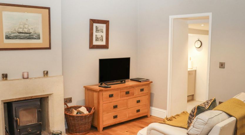 Photo of Geranium & Oak