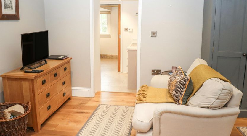 Photo of Geranium & Oak