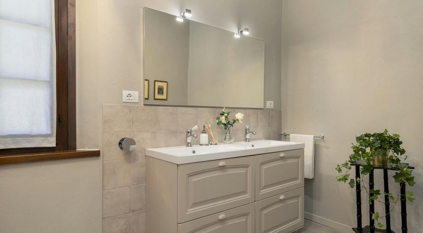 Photo of Divine Light