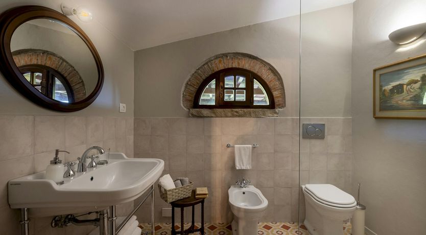 Photo of Divine Light