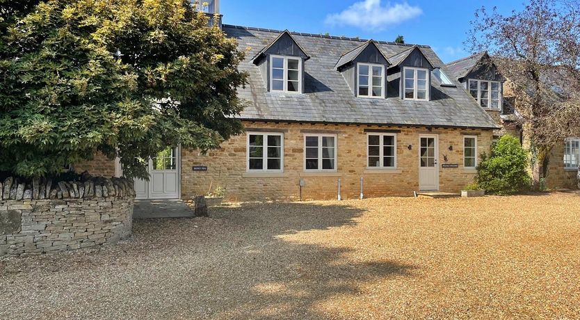 Photo of Green & Stone