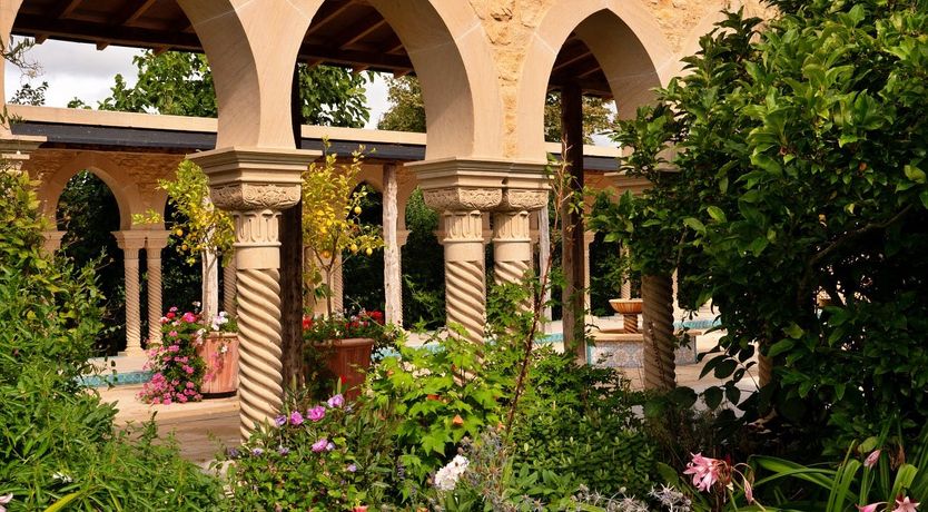 Photo of Green & Stone