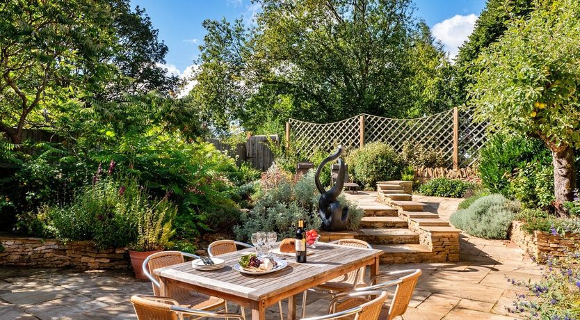 Photo of Green & Stone