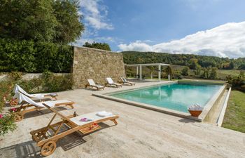 Golden Tuscan Sun Holiday Home