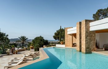 Mediterranean Sunlight Holiday Home