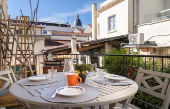 Le Grillon Apartment 2 Holiday Home