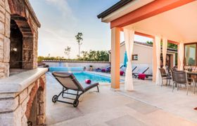 Photo of casa-manera