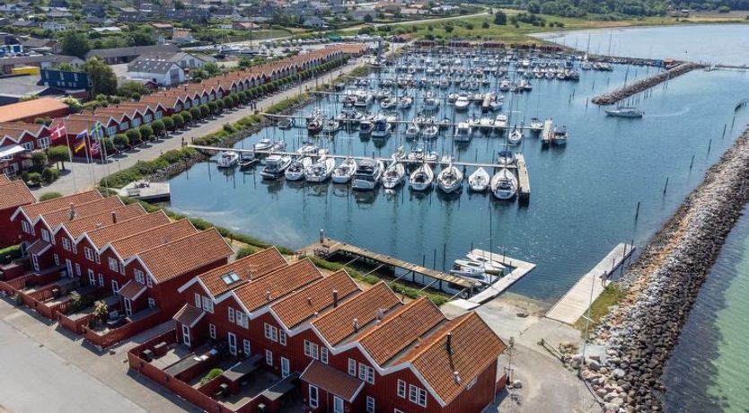 Photo of "Adils" - 5m from the sea