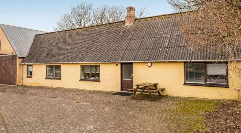 Photo of "Synthia" - 3km to the fjord