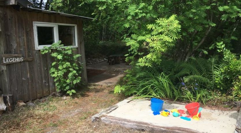 Photo of "Elevine" - 300m to the fjord