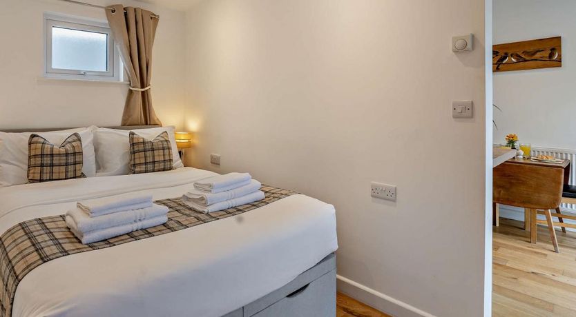 Photo of 1 Bed in Aberaeron