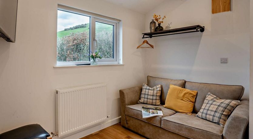 Photo of 1 Bed in Aberaeron