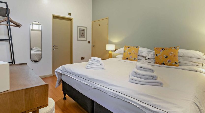 Photo of 2 Bed in Porthtowan