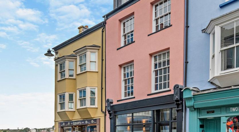 Photo of 1 Bed in Tenby