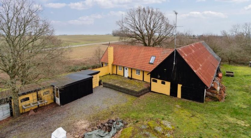 Photo of "Bena" - 2km from the sea