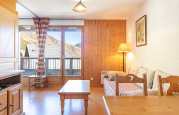 Les Marmottes Holiday Home