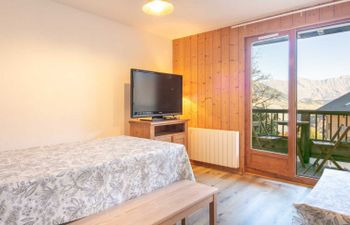 Les Tetras Holiday Home