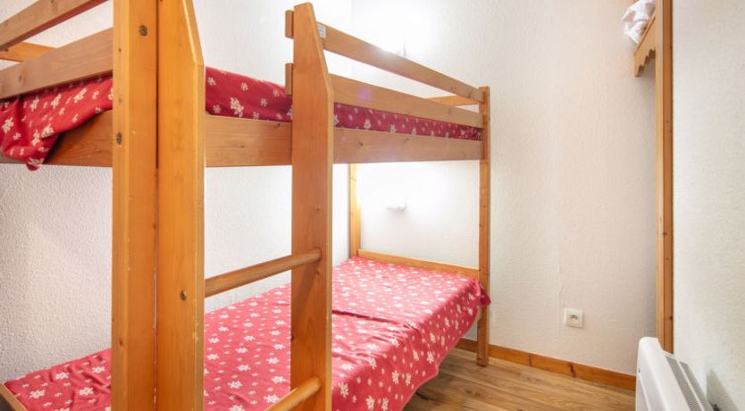 Photo of V. DU BACHAT AROLLES B