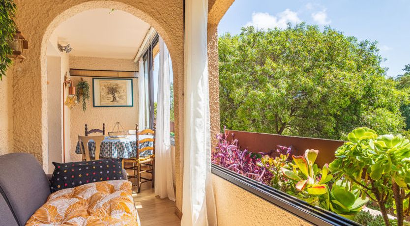 Photo of Les Mimosas Bleus Apartment 5