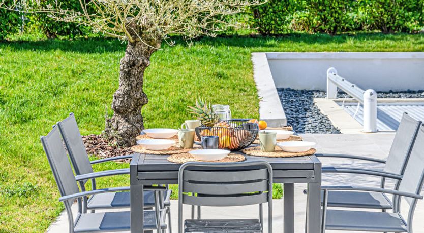 Photo of La Tour Bourgerel avec piscine