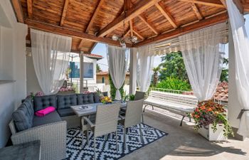 Villa Nika Holiday Home