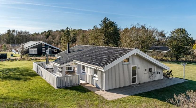 Photo of "Henri" - 1.2km from the sea