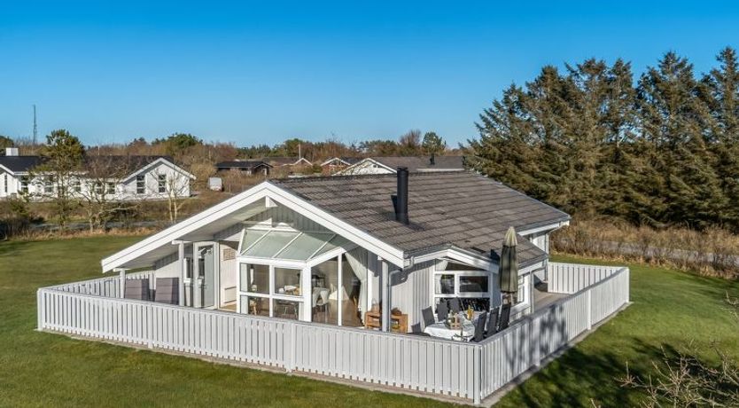 Photo of "Henri" - 1.2km from the sea