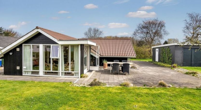 Photo of "Magnus" - 250m to the fjord